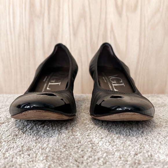 AGL Cap Toe Black Leather Pump Elastic Topline Block Heel - Picture 3 of 15